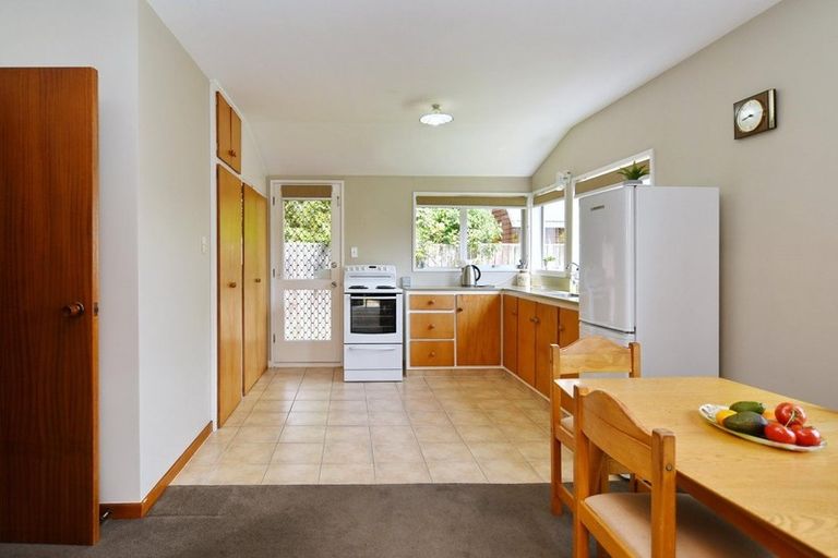 Photo of property in 1/5 Hythe Lane, Saint Martins, Christchurch, 8022