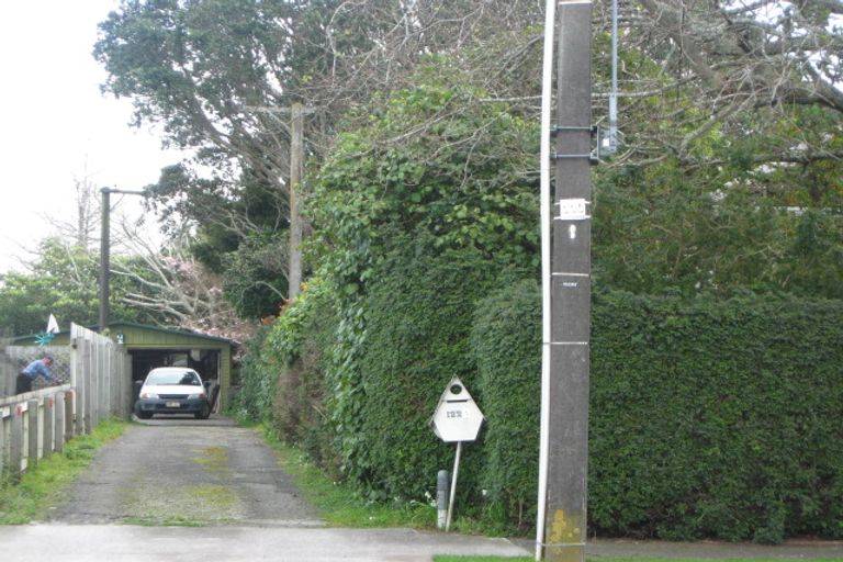 Photo of property in 122 Govett Avenue, Frankleigh Park, New Plymouth, 4310