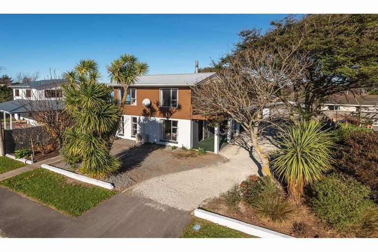 Photo of property in 26 Gibbs Drive, Woodend, 7610