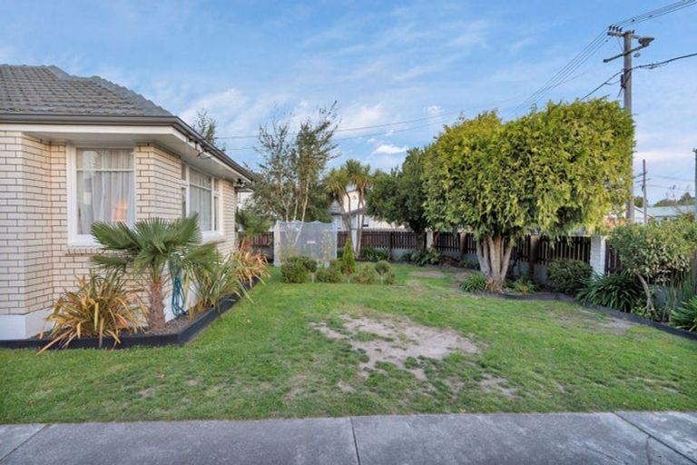 Photo of property in 19 Brockenhurst Street, Aranui, Christchurch, 8061