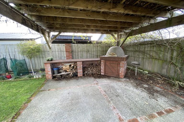 Photo of property in 191 Queens Drive, Lyall Bay, Wellington, 6022