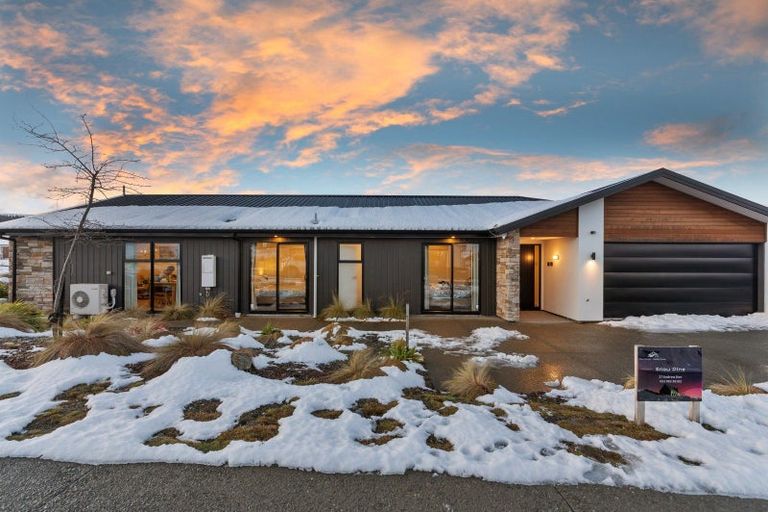 Photo of property in 27 Andrew Don Drive, Lake Tekapo, 7999