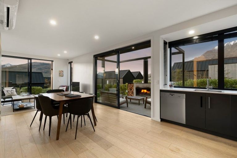 Photo of property in 6 Mckenzies Shute, Jacks Point, Queenstown, 9371