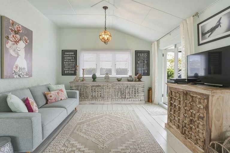 Photo of property in 7 Moore Street, Milton, 9220