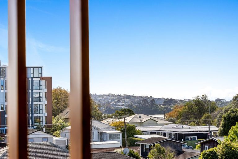 Photo of property in Frank Sargeson Apts, 302/80 Anzac Street, Takapuna, Auckland, 0622