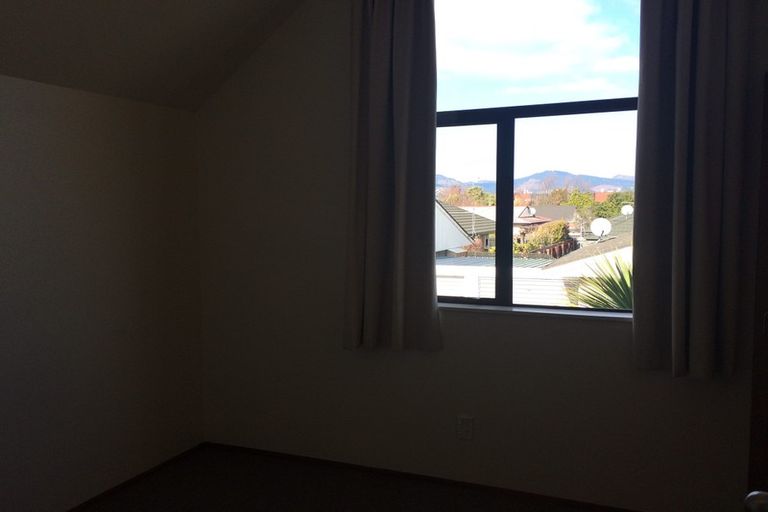 Photo of property in 2/30 Picton Avenue, Riccarton, Christchurch, 8011