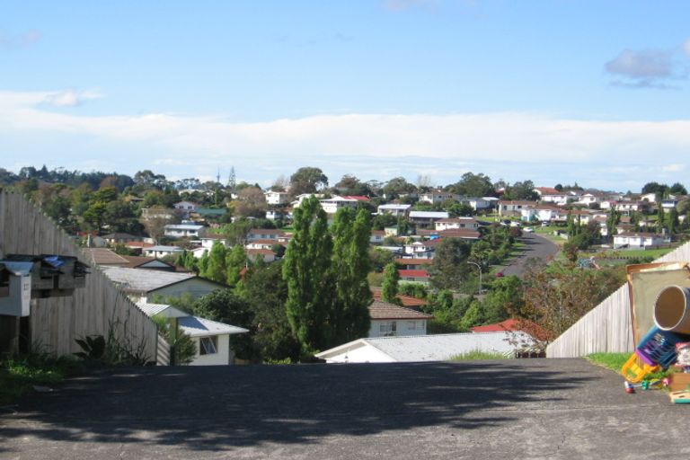 Photo of property in 1/233 Glengarry Road, Glen Eden, Auckland, 0602
