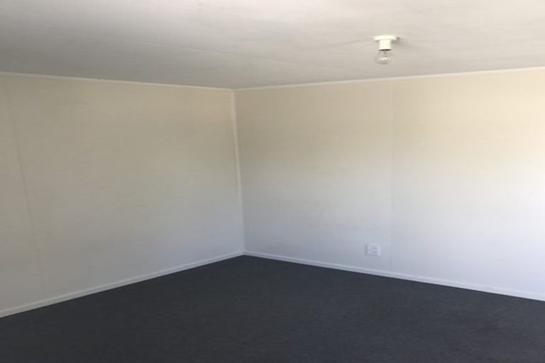 Photo of property in 21 Piko Crescent, Riccarton, Christchurch, 8041