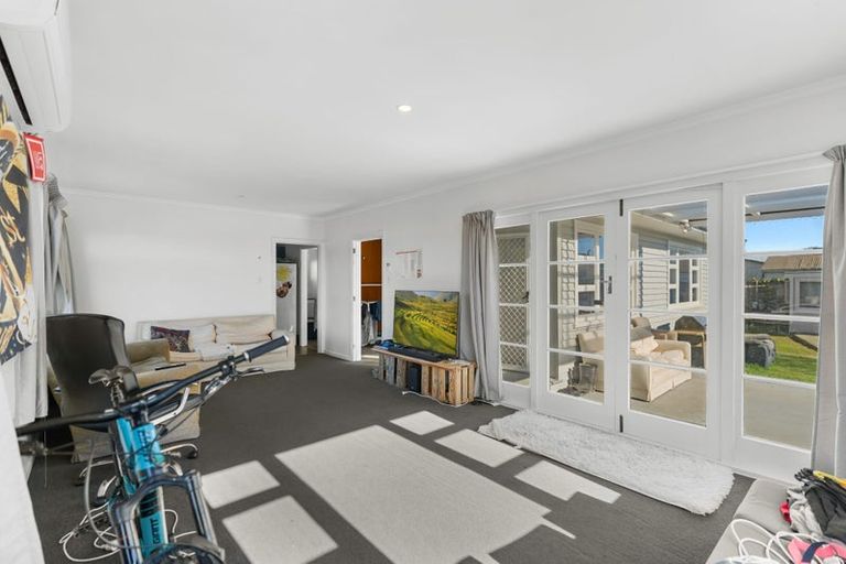 Photo of property in 20 Renfrew Street, Upper Riccarton, Christchurch, 8041