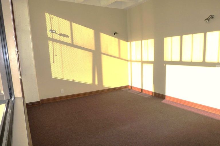 Photo of property in Pirie Street Townhouses, 28/35u Pirie Street, Mount Victoria, Wellington, 6011