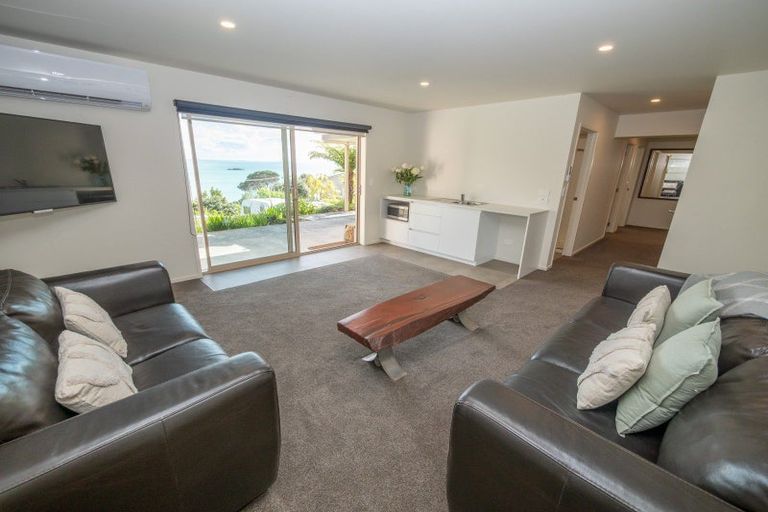 Photo of property in 16 Rangikapiti Road, Coopers Beach, 0420