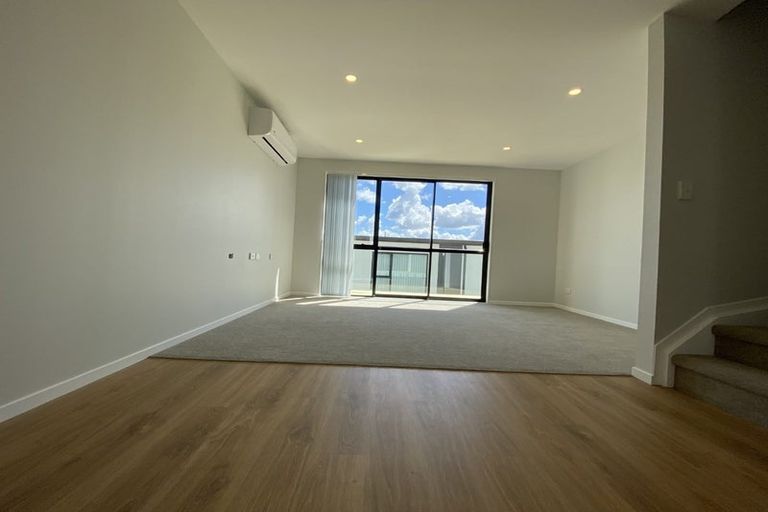 Photo of property in 31 Hinonga Loop, Silverdale, 0932