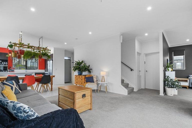 Photo of property in 18 Ringa Matau Road, Hobsonville, Auckland, 0616