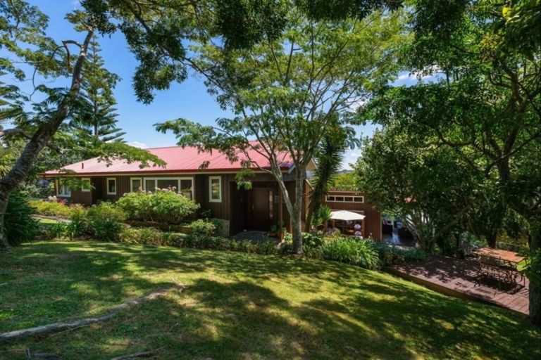Photo of property in 14c Moffat Road, Red Beach, 0932