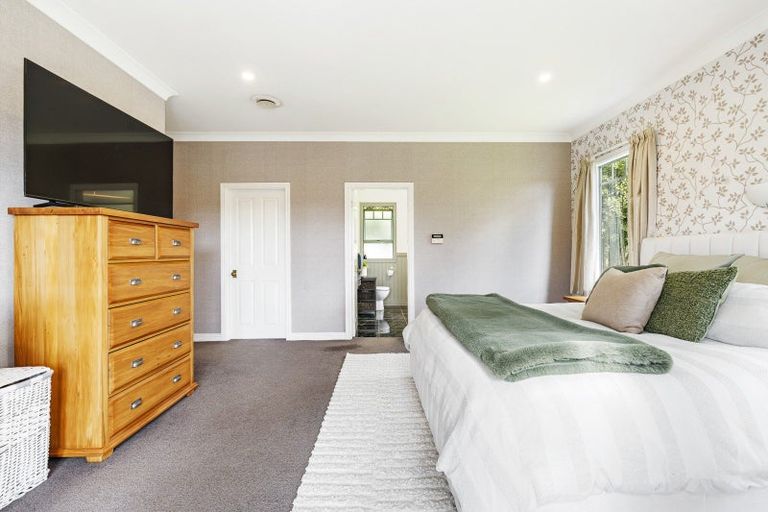 Photo of property in 484 Corbett Road, Lepperton, New Plymouth, 4373