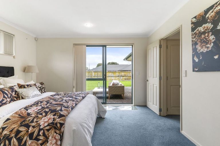 Photo of property in 3 Morewa Place, Takanini, 2112