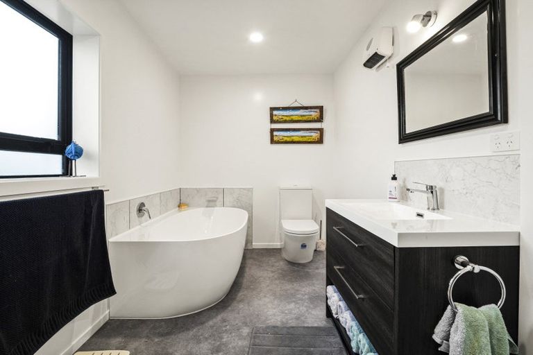 Photo of property in 144 Moturata Road, Taieri Beach, Taieri Mouth, 9091