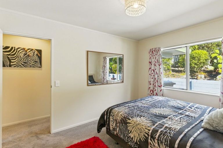 Photo of property in 27 Villa Grove, Paraparaumu, 5032