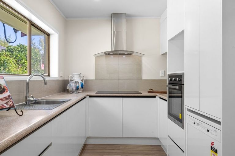 Photo of property in 351 Triangle Road, Massey, Auckland, 0614