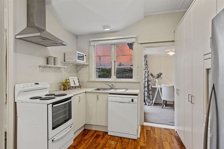 Photo of property in 12 Garnett Avenue, Spreydon, Christchurch, 8024