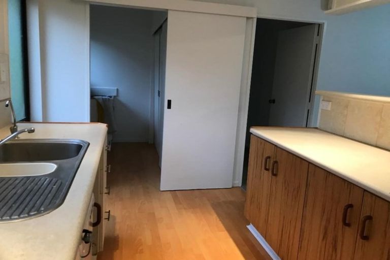 Photo of property in 11 Randal Place, Bayview, Auckland, 0629