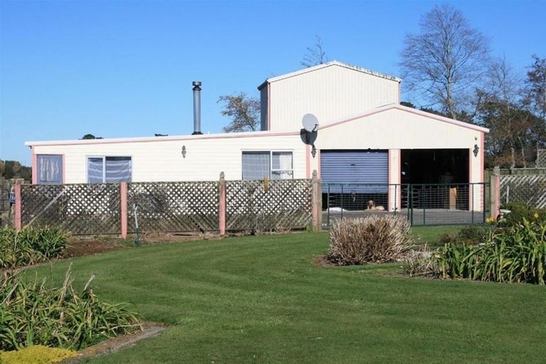 Photo of property in 100 East Road, Stratford, 4392