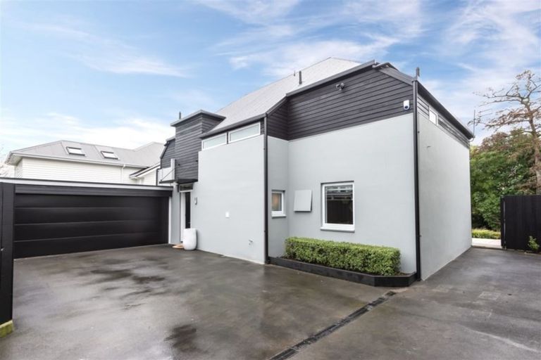 Photo of property in 37 Totara Street, Fendalton, Christchurch, 8041