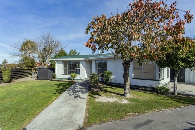 Photo of property in 51 Gibbs Drive, Woodend, 7610