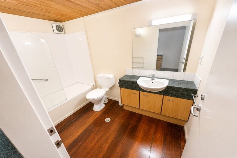 Photo of property in 9/14 Alpha Street, Te Aro, Wellington, 6011