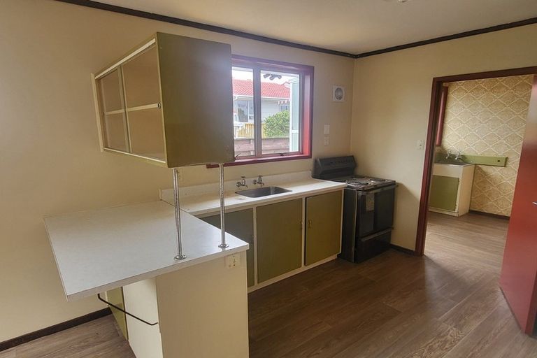 Photo of property in 23 Roick Parade, Glen Eden, Auckland, 0602