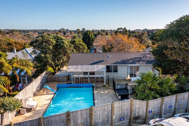 Photo of property in 219a Tukapa Street, Westown, New Plymouth, 4310