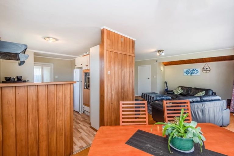 Photo of property in 39a Harrington Road, Henderson, Auckland, 0610