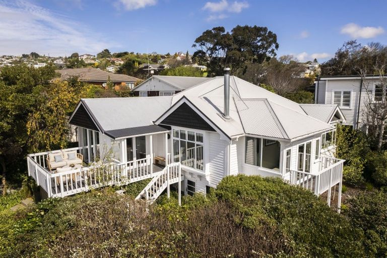 Photo of property in 2 Whareora Terrace, Cashmere, Christchurch, 8022