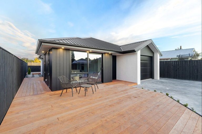 Photo of property in 71 Brightwater Terrace, Terrace End, Palmerston North, 4410