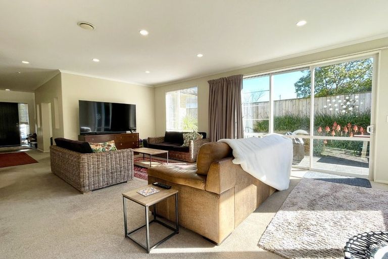 Photo of property in 40c Waiake Street, Torbay, Auckland, 0630