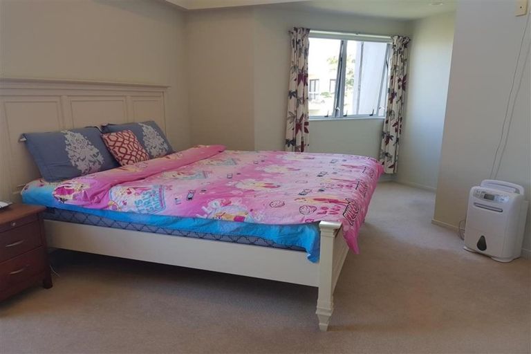 Photo of property in 3/1 Gracechurch Drive, Flat Bush, Auckland, 2016