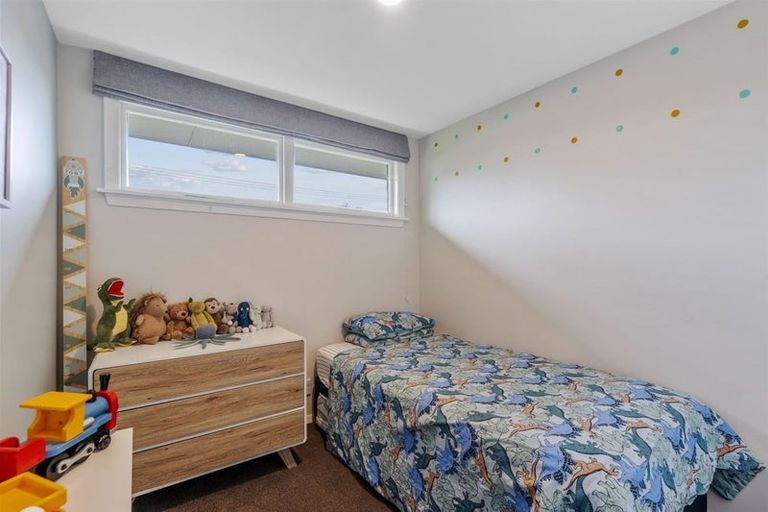Photo of property in 215 Grimseys Road, Redwood, Christchurch, 8051