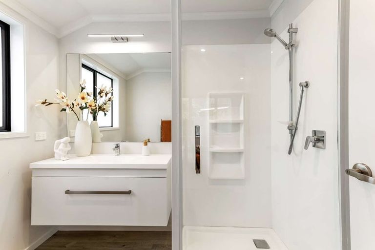 Photo of property in 110 Kupe Drive, Whitianga, 3510