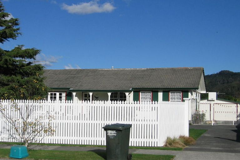 Photo of property in 4 Mataura Grove, Wainuiomata, Lower Hutt, 5014