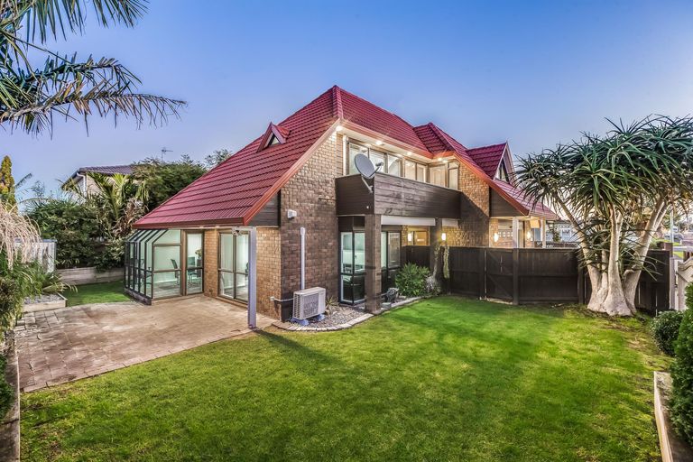 Photo of property in 2/57 Hoteo Avenue, Papatoetoe, Auckland, 2025