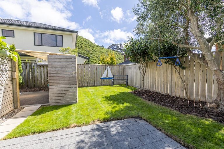 Photo of property in 203 Westchester Drive, Churton Park, Wellington, 6037