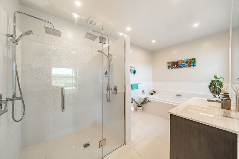 Photo of property in 9 Semaphore Lane, Whitby, Porirua, 5024