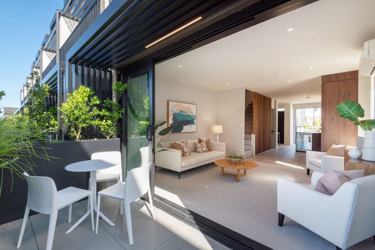 Photo of property in 7c Windlass Street, Long Bay, Auckland, 0630