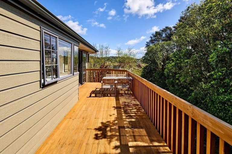Photo of property in 14 Musket Lane, Whitby, Porirua, 5024
