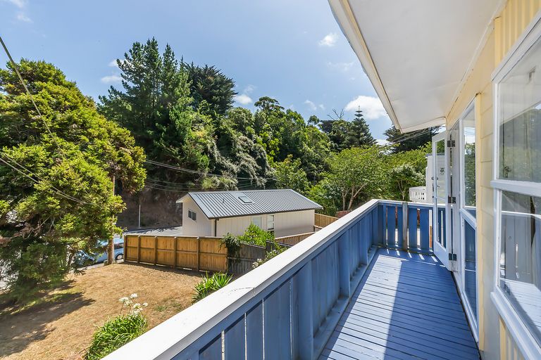Photo of property in 124a Middleton Road, Churton Park, Wellington, 6037