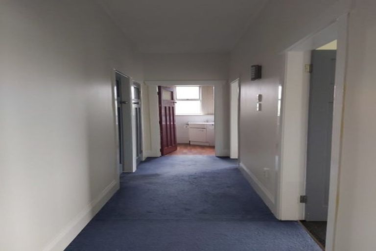 Photo of property in 124b Omata Road, Marfell, New Plymouth, 4310