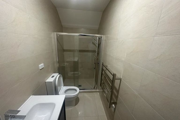 Photo of property in 6 Nagra Lane, Papakura, 2110