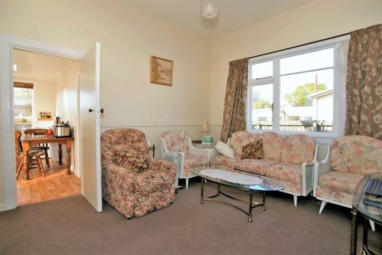 Photo of property in 2/13 Sullivan Avenue, Mangere Bridge, Auckland, 2022