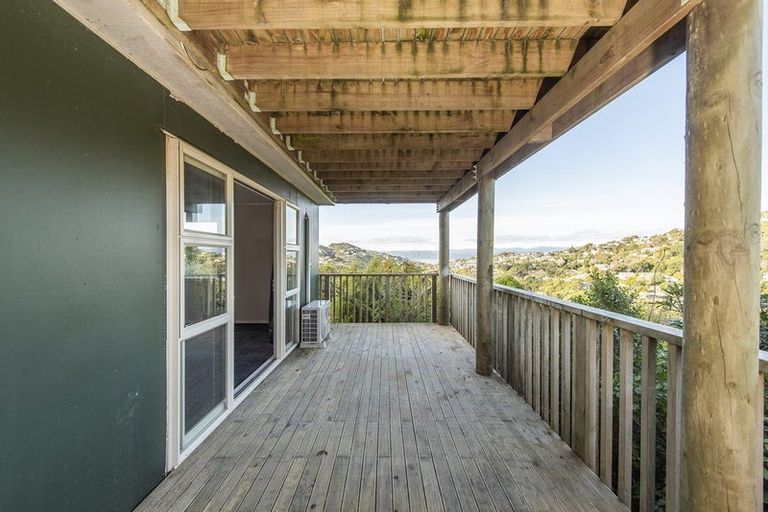 Photo of property in 41 Chartwell Drive, Crofton Downs, Wellington, 6035