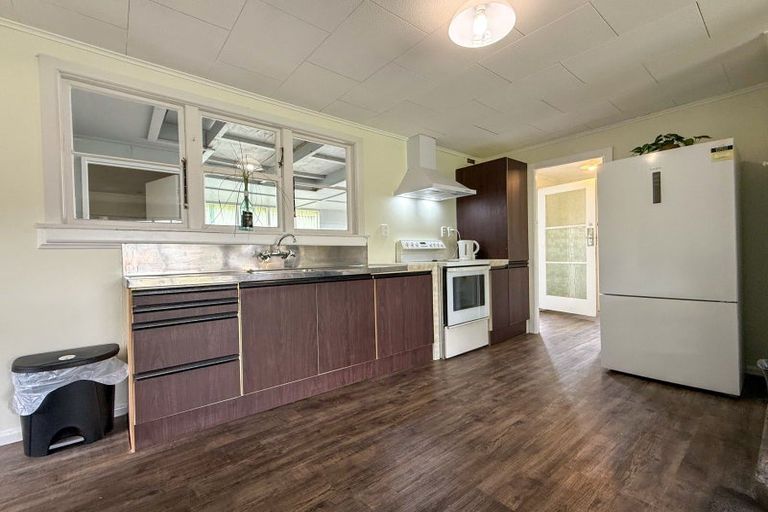 Photo of property in 13 Main Road, Fox Glacier, 7886